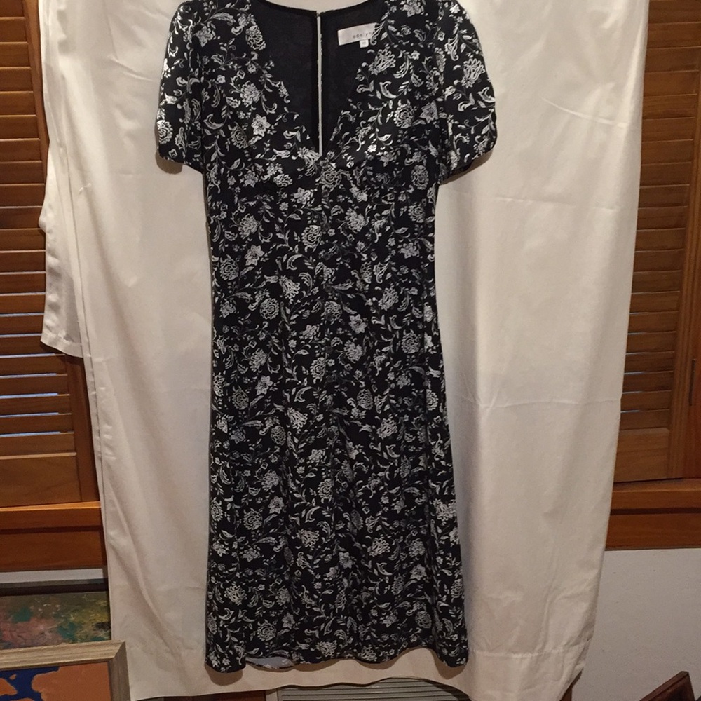 Adelyn Rae black and white floral XS midi dress